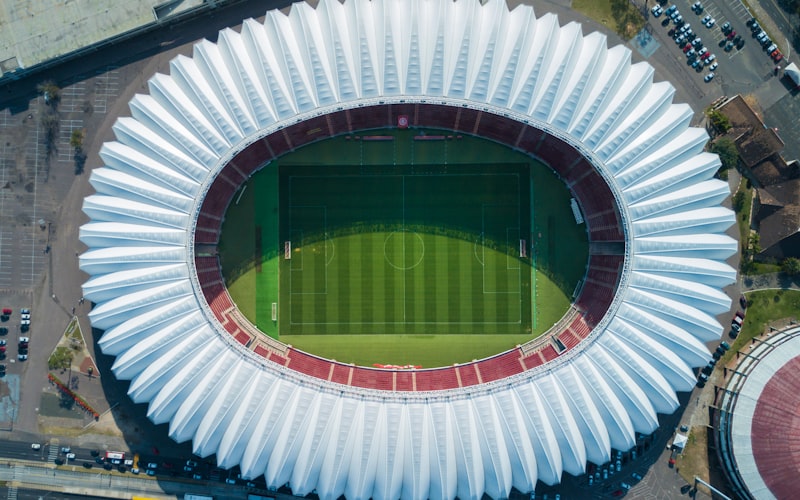 多支国家队集体合影展示强大阵容